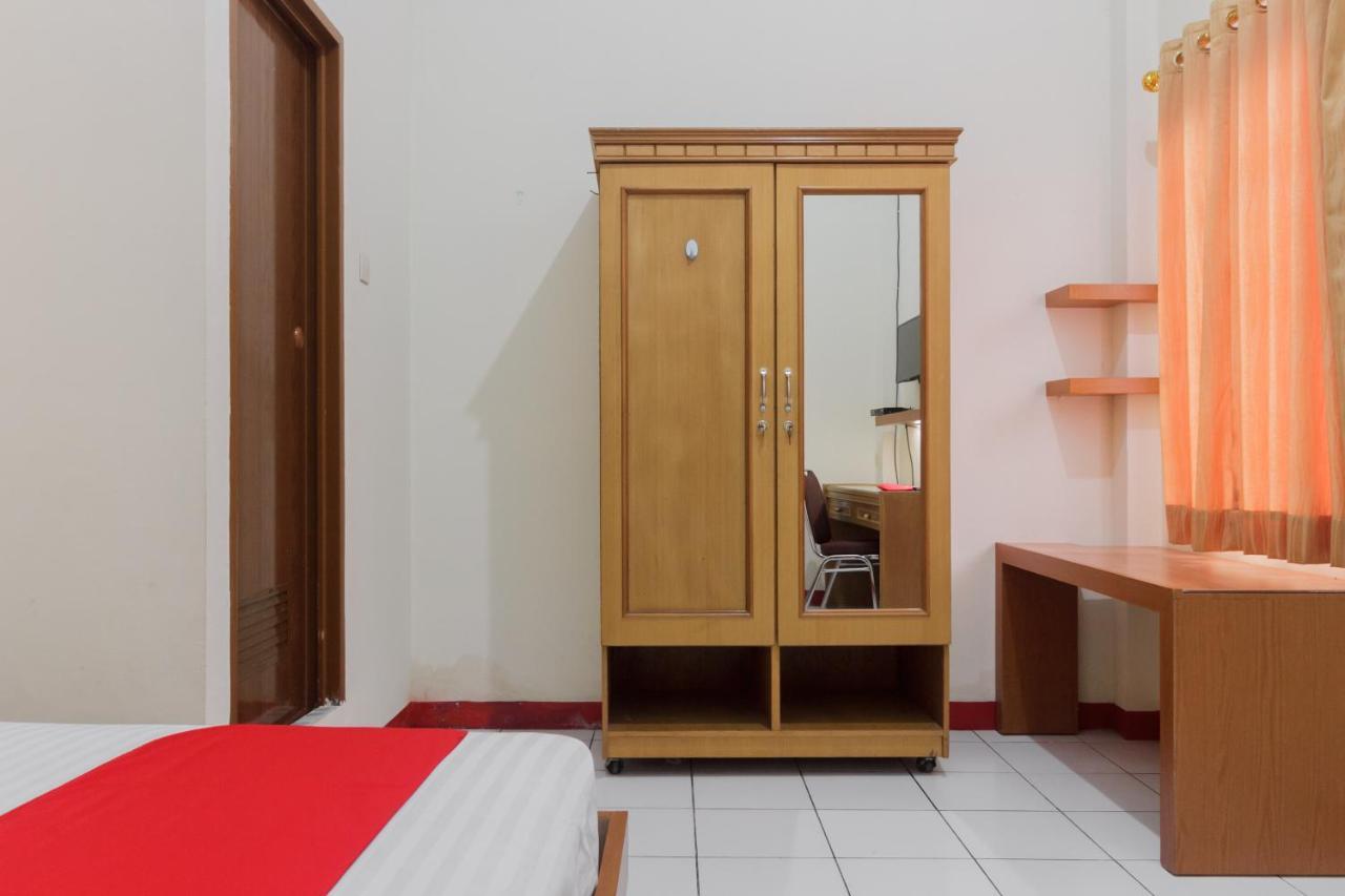 KoolKost Syariah near Ayani Mega Mall Pontianak Bagian luar foto